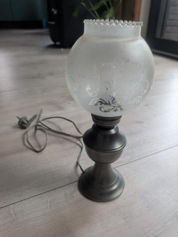 Vintage Tafellamp met Tinnen Kan beschikbaar voor biedingen