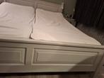 Houten tweepersoons bed met electrische bedienbare bedbodems, Ophalen, Tweepersoons, Landelijk, 180 cm