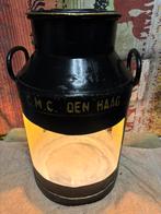 Te koop oude melkbus met verlichting, Ophalen of Verzenden, Zo goed als nieuw, Hout
