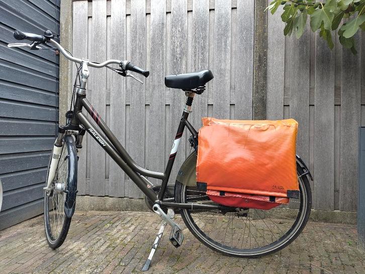 Fiets dames 7 versnellingen Raleigh, Fietsen en Brommers, Fietsen | Dames | Damesfietsen, Gebruikt, Overige merken, Versnellingen