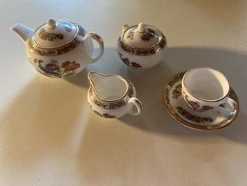 Kutani crane mini wedgwood theeservies beschikbaar voor biedingen