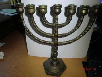 oude bronzen menorah beschikbaar voor biedingen