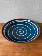 Spaanse Saladeschaal, Keramiek, Swirl, Blauw, Aparicio, Huis en Inrichting, Keuken | Servies, Keramiek, Ophalen of Verzenden, Overige stijlen
