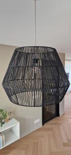 Zwarte hanglamp, slechts enkele maanden oud, Ophalen, 25 tot 50 cm, Zwart, Rond