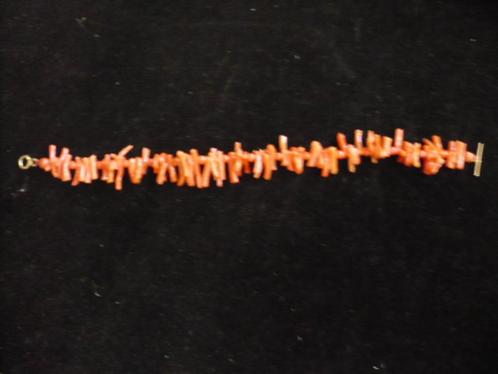 bloedkoraal armband met gouden slot kappittelsluiting, Sieraden, Tassen en Uiterlijk, Antieke sieraden, Ketting, Goud, Verzenden