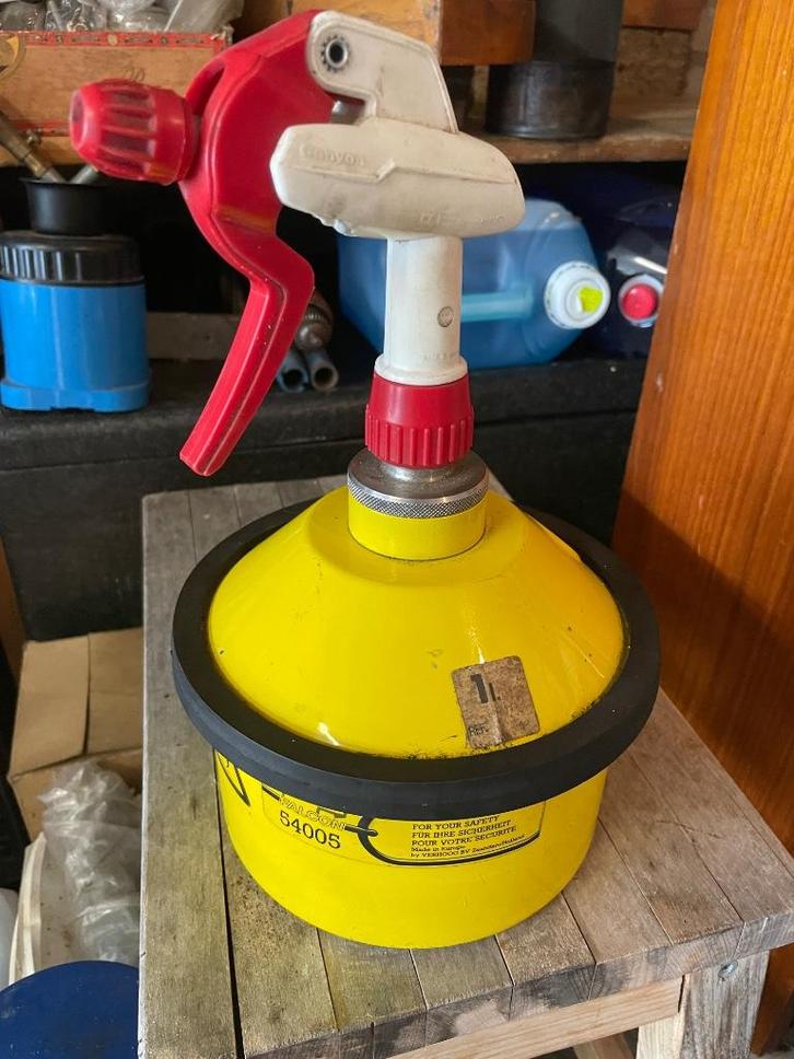 Falcon 54005 veiligheids sproeikan, 1 liter, Doe-het-zelf en Verbouw, Gereedschap | Handgereedschap, Zo goed als nieuw, Ophalen of Verzenden