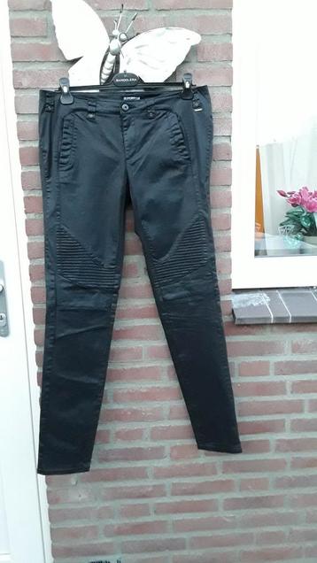NIEUW! Stoere broek van SUPERSTAR, M40 zwart STRETCH beschikbaar voor biedingen