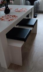 Diverse meubels: Eettafel, fauteuil en rode bank, Ophalen of Verzenden, 75 tot 100 cm, Minder dan 150 cm