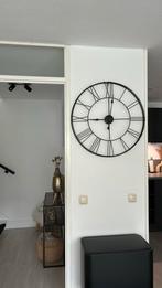 Mooie grote wandklok omtrek van 69 cm, Ophalen, Zo goed als nieuw, Analoog, Wandklok