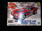 } Revell Corvette Rebel Racer Geseald 1:25, Auto, Nieuw, Ophalen of Verzenden, 1:32 tot 1:50