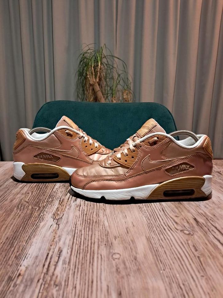 Nike Air Max 90 Leather Special Edition 'Red Bronze' Size 38, Kleding | Dames, Schoenen, Gedragen, Sneakers of Gympen, Overige kleuren