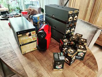 Nespresso apparaat + veel cups! beschikbaar voor biedingen