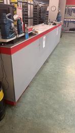 Balie grijs met rood. 5 meter lang, Ophalen of Verzenden