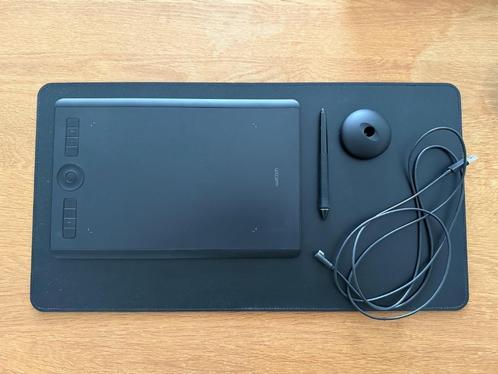 Wacom Intuos Pro M PTH-660, Computers en Software, Tekentablets, Zo goed als nieuw, Draadloos, Multi-touch, Ophalen of Verzenden