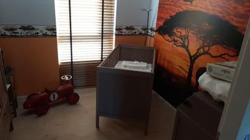 Ikea Sundvik baby peuter kamer zgan kleur bruin beschikbaar voor biedingen