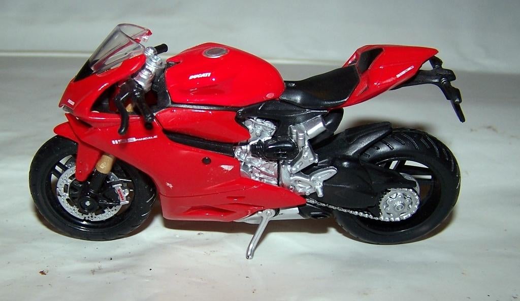 Maisto 1:12 Ducati 1199 Panigale model. Nwst., Ophalen of Verzenden, Nieuw, 1:9 t/m 1:12, Motor