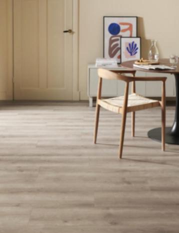 VTwonen PVC klik vloer 92 m² te koop beschikbaar voor biedingen