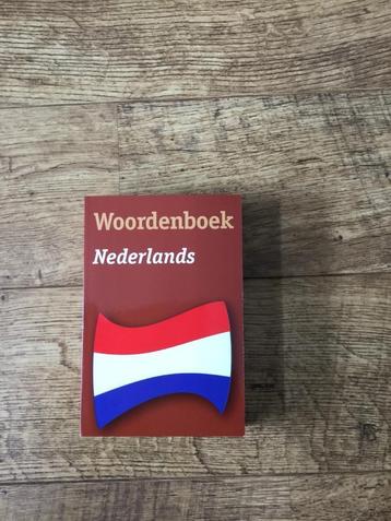 Woordenboek Nederlands beschikbaar voor biedingen