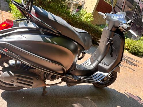 Vespa Sprint 2021 nieuwstaat 9500 km, Fietsen en Brommers, Scooters | Vespa, Zo goed als nieuw, Ophalen