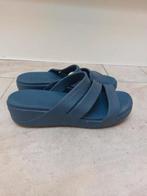 Blauwe Crocs slippers W7/37, Kleding | Dames, Blauw, Slippers, Crocs, Zo goed als nieuw