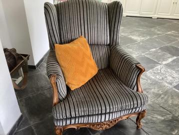 Antieke Engelse oorstoel ophalen 20 euro beschikbaar voor biedingen