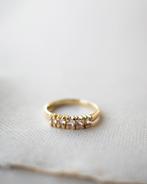 Vintage 9K gouden half eternity ring CZ maansteen 17,25, Ophalen of Verzenden, Zo goed als nieuw, 17 tot 18, Met edelsteen