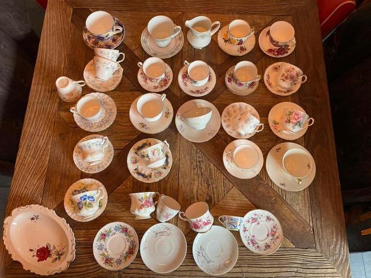 Royal Albert en andere Kop en Schotels - Grote Collectie, Antiek en Kunst, Antiek | Servies los, Ophalen of Verzenden