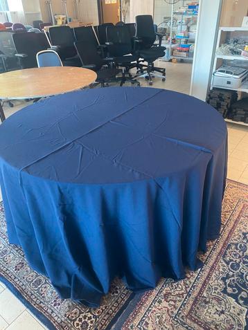 Tafelkleed blauw rond tafel van 150 cm beschikbaar voor biedingen
