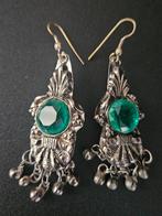 OORBELLEN MET NATURAL EMERALD, Hangers, Verzenden, Nieuw, Met edelsteen