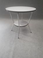 Tafeltje jaren 60, Ophalen