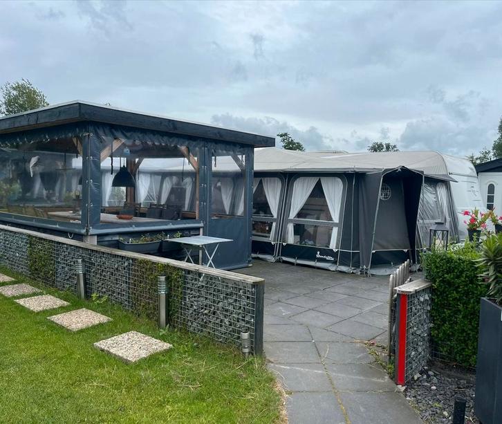 Caravan op Toplocatie aan Zuidlaardermeer, Caravans en Kamperen, Caravans, Particulier, tot en met 4, 1250 - 1500 kg, Standaardzit