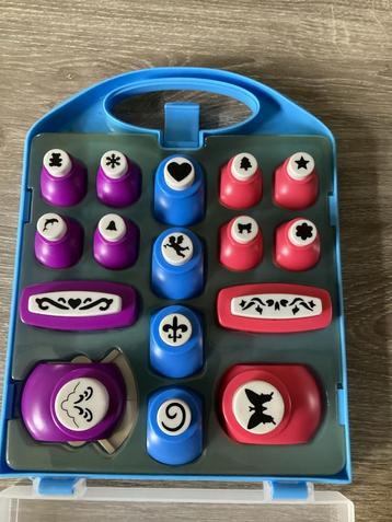 Doos met 16 ponsen - Nieuw! beschikbaar voor biedingen