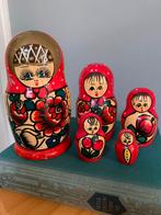 Vintage Matroesjka baboesjka rood 5 poppetjes, Ophalen of Verzenden, Zo goed als nieuw
