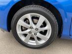 Toyota Yaris 1.5 Hybrid Dynamic CVT-AUTOMAAT Panorama dak, N, Gebruikt, Euro 6, 4 cilinders, Blauw