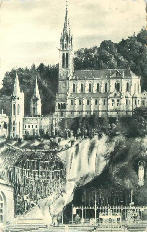 (381-389-007) Lourdes La Grotte, Verzamelen, Ansichtkaarten | Buitenland, Frankrijk, Voor 1920, Verzenden