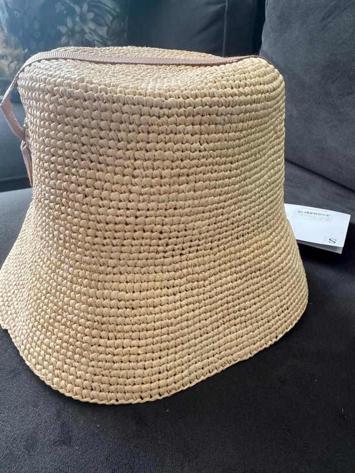 Lamp shade hoed van sensistudio, Kleding | Dames, Hoeden en Petten, Nieuw, Hoed, 56 of 57 cm (M, 7 of 7⅛ inch), Ophalen of Verzenden