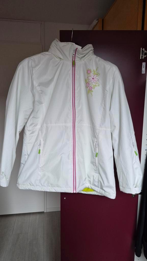 Witte winterjas met bloemen applicatie, Kleding | Dames, Jassen | Zomer, Zo goed als nieuw, Maat 42/44 (L), Wit, Ophalen of Verzenden