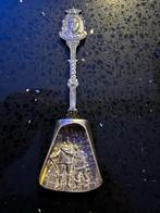Zilveren suikerschep met afbeeldingen, Antiek en Kunst, Ophalen of Verzenden