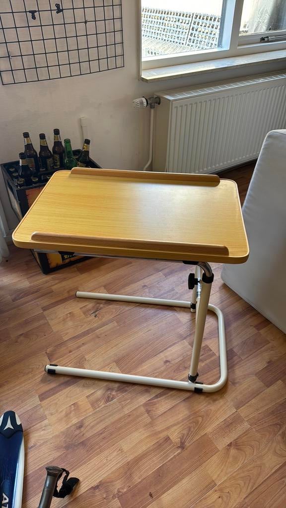 Overbedtafel, Caravans en Kamperen, Ophalen, Zo goed als nieuw, Campingstoel