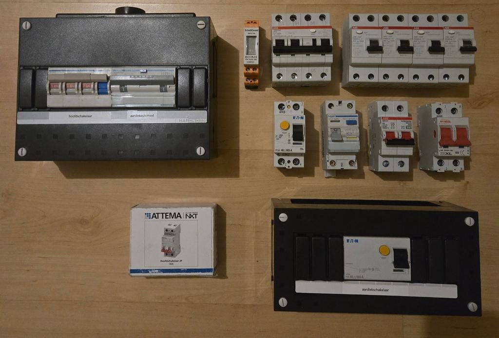 Diverse elektrische componenten en groepenkast onderdelen, Doe-het-zelf en Verbouw, Elektra en Kabels, Ophalen, Nieuw, Schakelaar