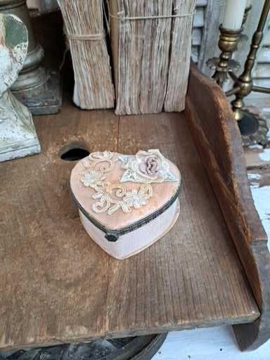 Doosje hartje brocante., Ophalen of Verzenden, Zo goed als nieuw