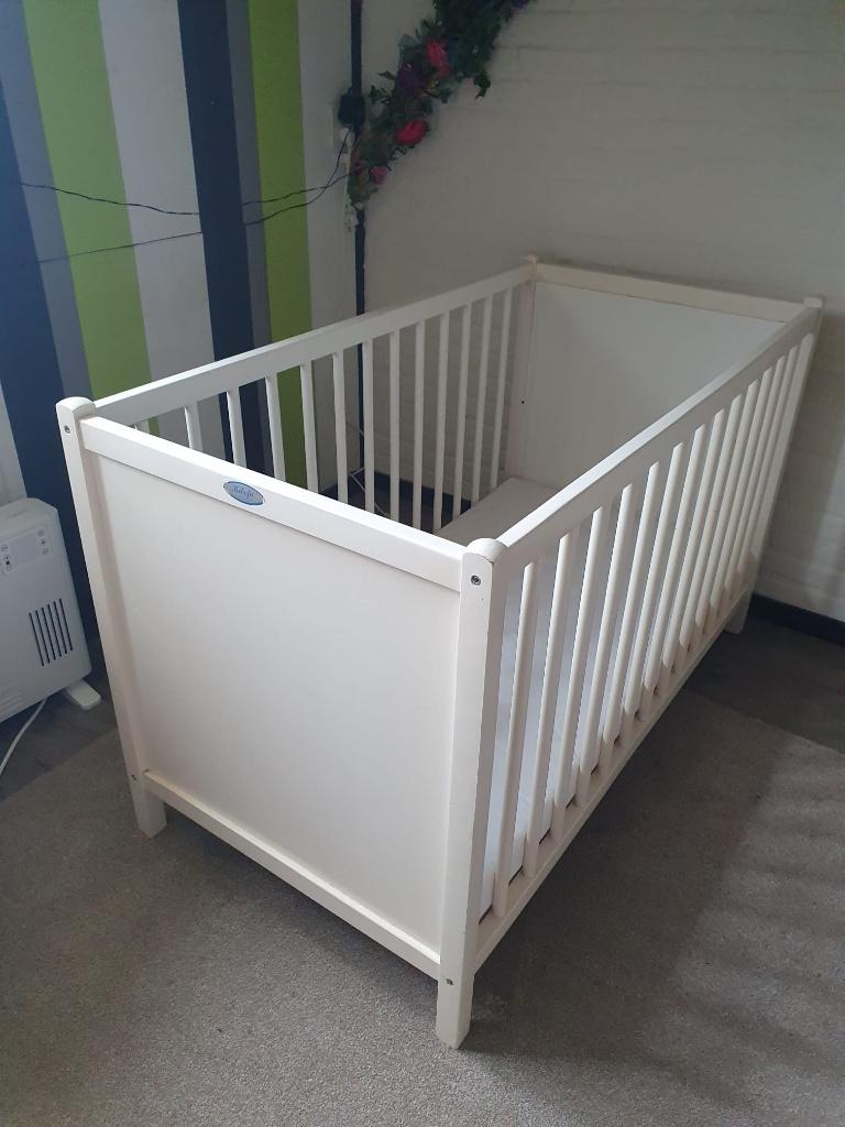 Te koop: Ledikant (niet verstelbaar) inclusief matras, Ophalen, Gebruikt, Ledikant