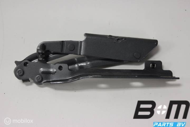 Motorkap scharnier rechts VW Golf 5 1K0823302C, Gebruikt