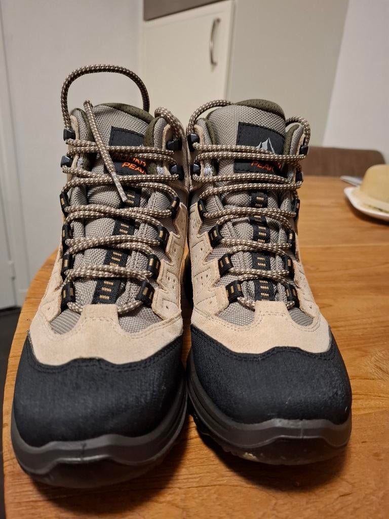 Wandelschoenen, Ophalen of Verzenden, Zo goed als nieuw, Schoenen