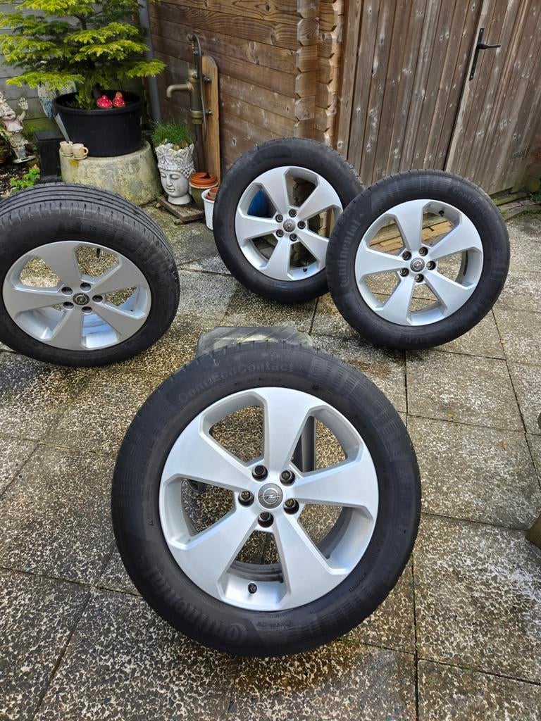 Opel mokka velgen 17inch plus zomerbanden, Ophalen, 215 mm, 17 inch, Zomerbanden