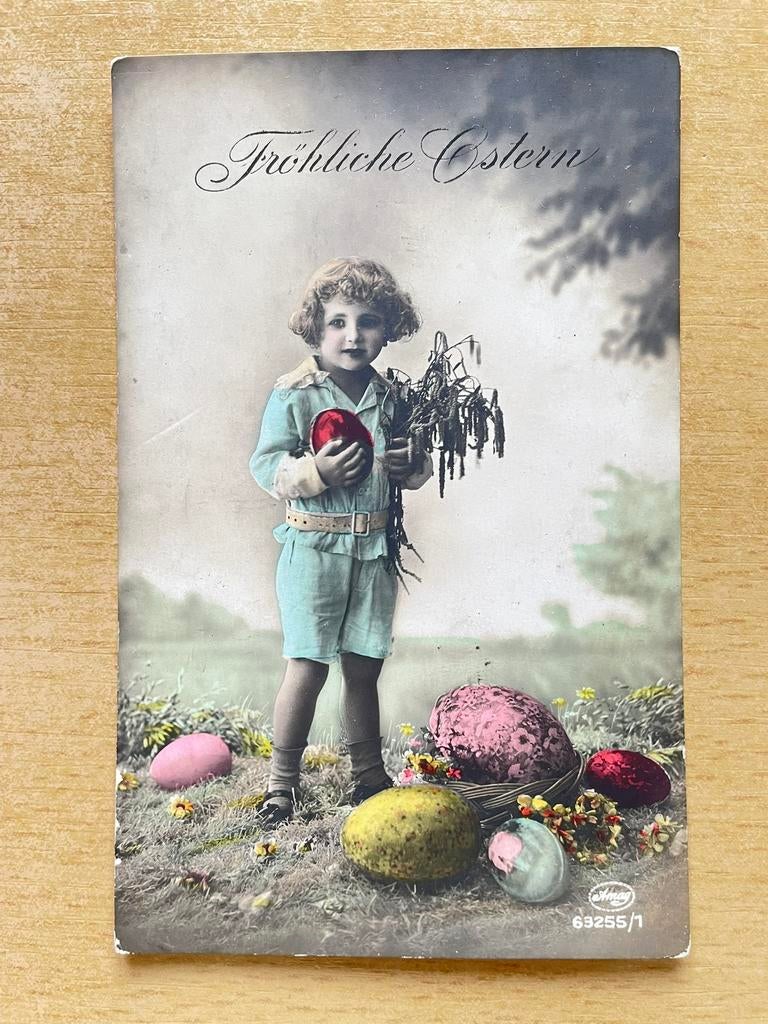Kind met katjes en paaseieren jaren ‘30, Ophalen of Verzenden, 1920 tot 1940, Gelopen, Kinderen