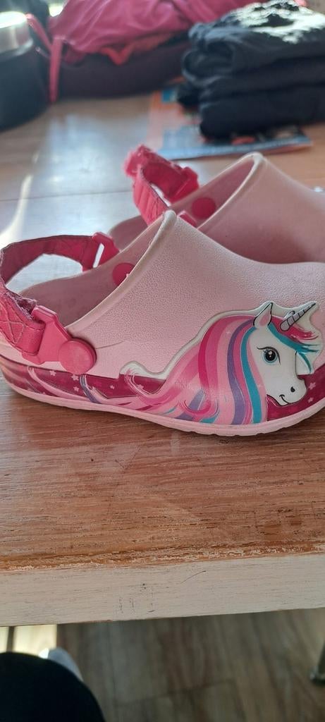 Sandaaltjes/slippertjes maat 22/24, Ophalen of Verzenden