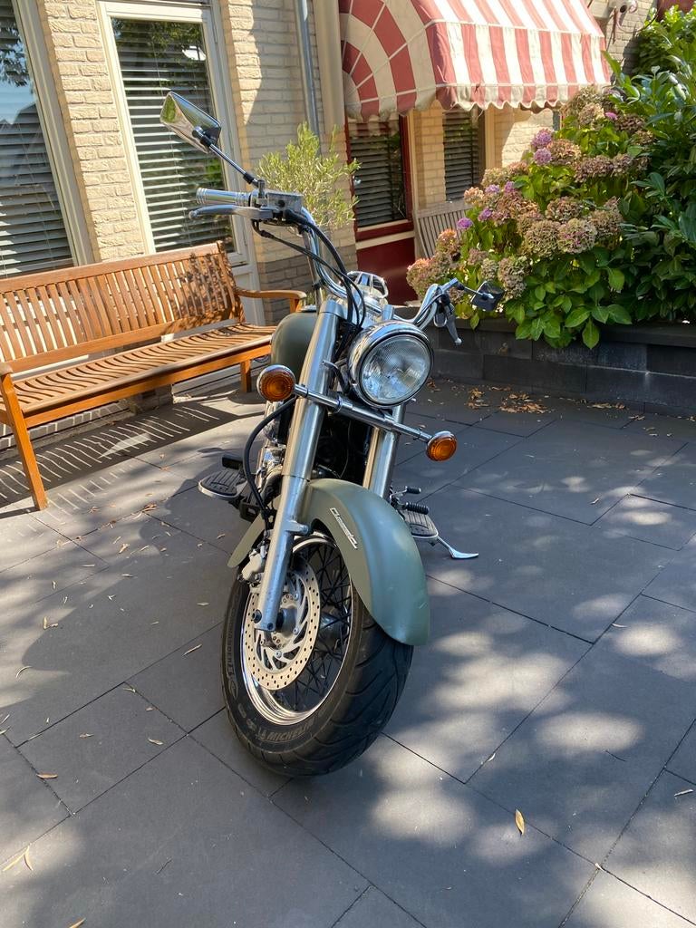 Yamaha Dragstar Classic 650 uit 2005 - Mat Groen, Motoren, Motoren | Yamaha, 2 cilinders, Occasion, Chopper, Particulier