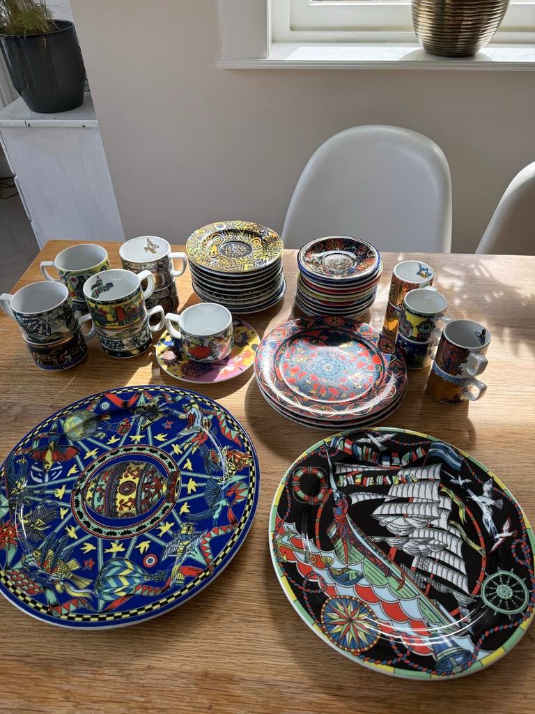 Grote set Bopla servies - kleurrijk en uniek, Gebruikt, Keramiek, Ophalen of Verzenden, Overige stijlen