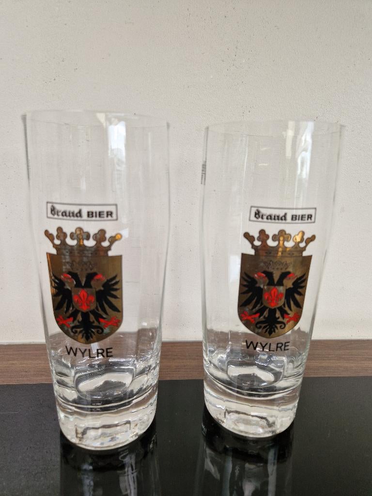 2 bierglazen BRAND BIER met gemeentewapen WIJLRE, Verzamelen, Biermerken, Ophalen of Verzenden, Zo goed als nieuw, Glas of Glazen